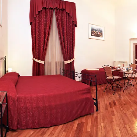 La Locandiera 4* Florence